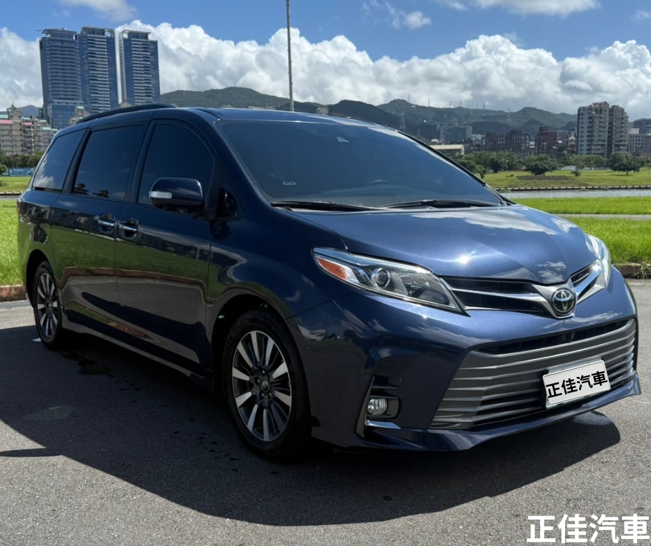 🤩2018年 Toyota #SIENNA Limited 3.5L 頂級 藍色 7人座🤩