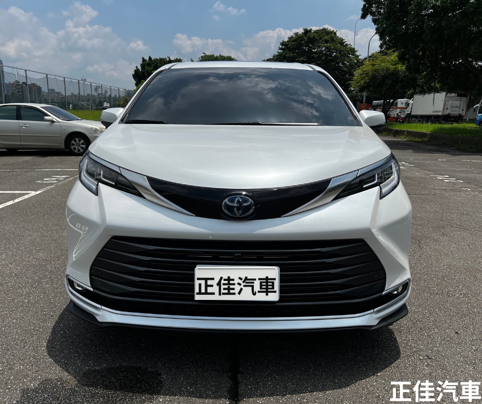 🏁 2023年式 TOYOTA SIENNA Hybrid AWD Limited 星燦白 七人座頂級旗艦版