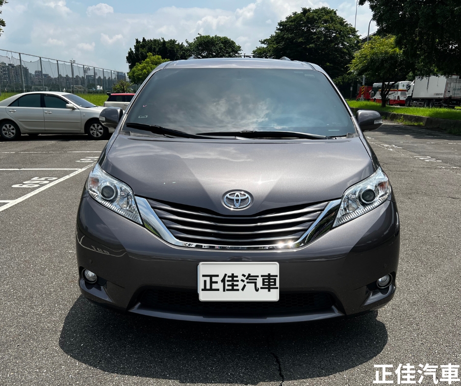 🏖 2017年式Toyota Sienna LE 3.5L 八人座