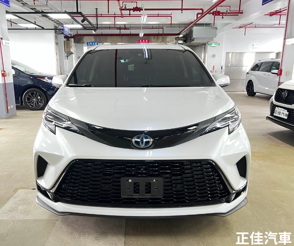 ✨ 2022 TOYOTA SIENNA Hybrid Platinum 鉑金版 ➕AWD 四輪驅動✨ 2.5L 油電混合｜7人座｜珍珠白 🤍