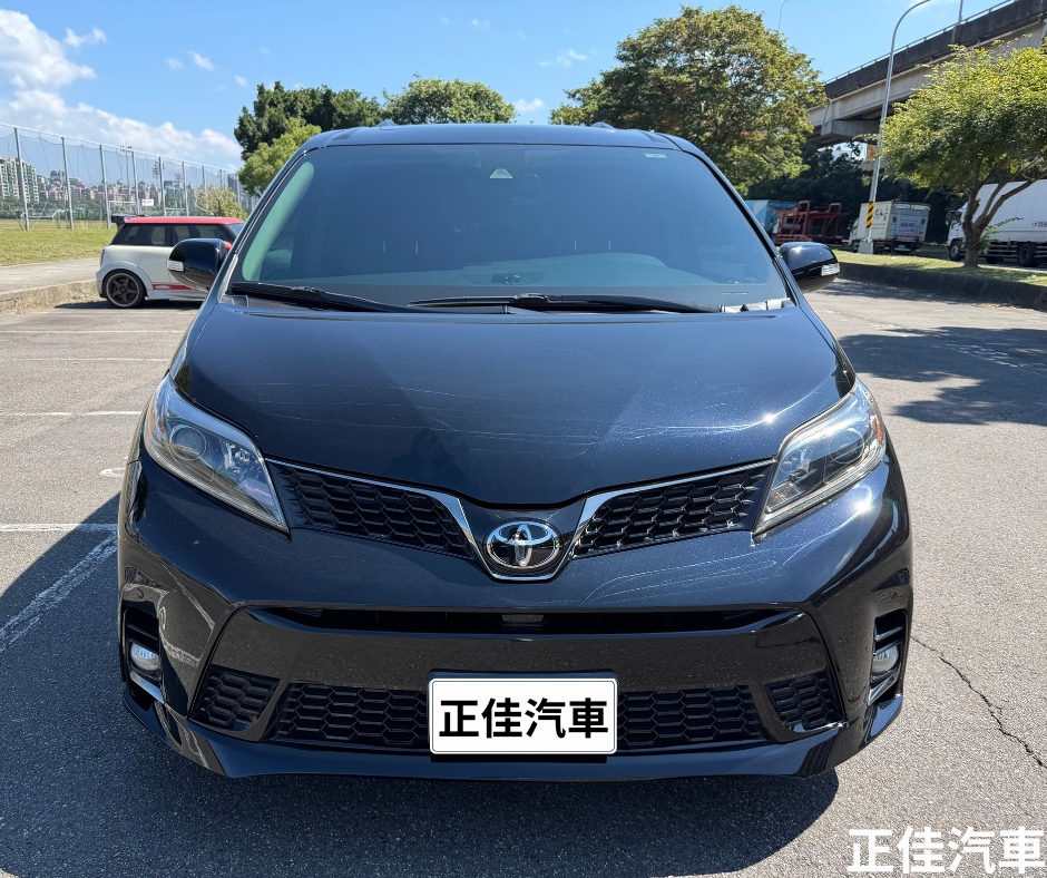 🚗 2018年式 Toyota SIENNA SE 3.5L 運動版｜黑色｜8人座 🚗