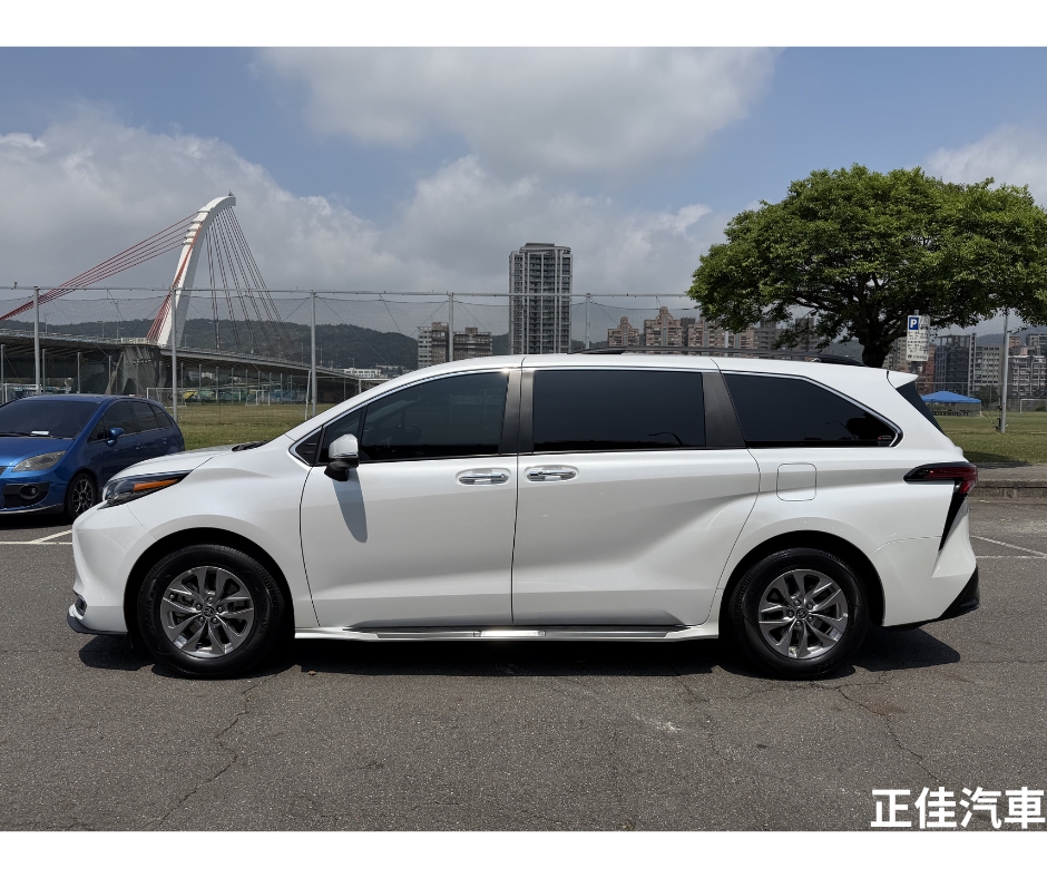✨2024年 Toyota Sienna Hybrid 旗艦 2.5L 🤍鉑鑽白🤍 7人座✨