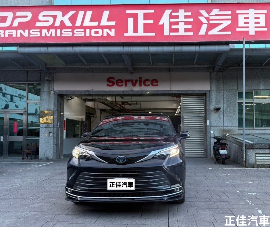 😎 2024年 Toyota Sienna Hybrid Platinum 鉑金 2.5L 黑色｜7人座｜原鈑件｜🔥#里程僅1萬公里 🔥 🖤