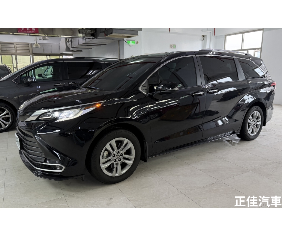 📸 2024年 Toyota Sienna Hybrid Limited AWD頂級版 🖤 尊爵黑｜七人座｜