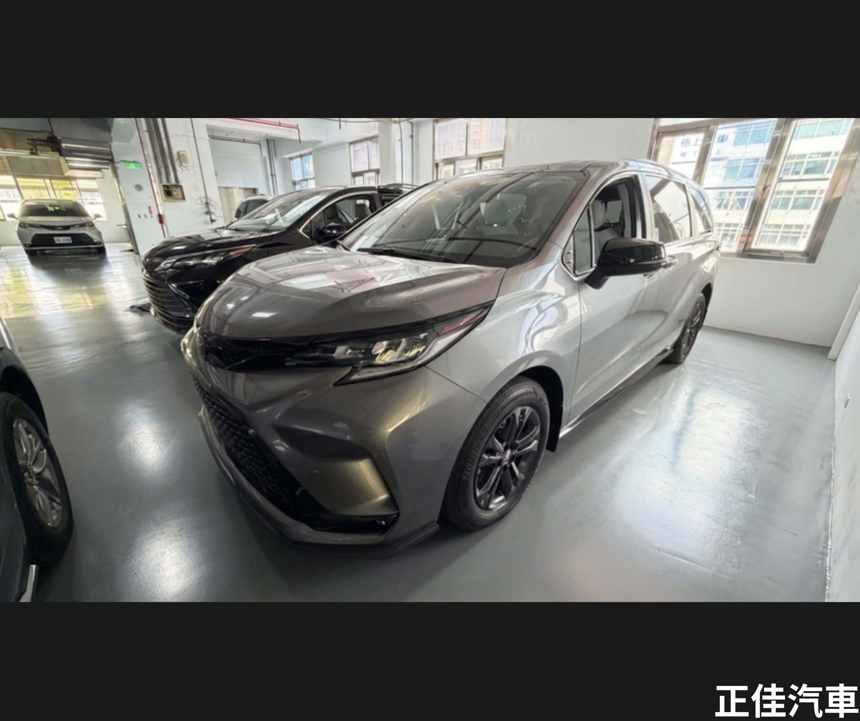🩶 2026年 TOYOTA SIENNA Hybrid XSE 2.5L AWD 🩶 鈦灰色｜全新車｜7人座