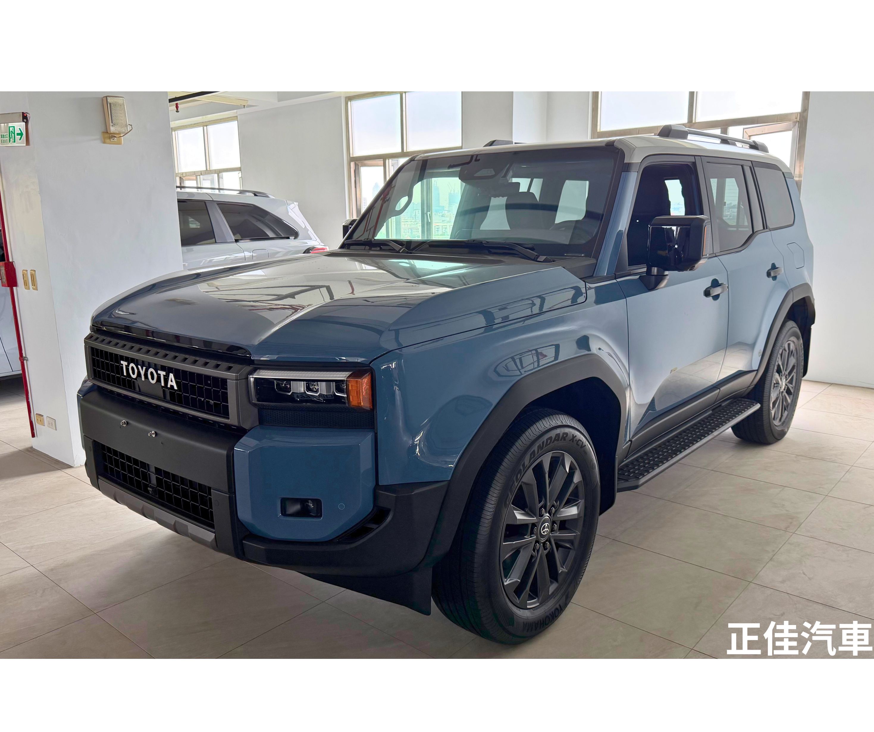 🏔️🚙 Toyota Land Cruiser 250 i-FORCE MAX Hybrid 💙🤍 藍白雙色車身｜5 人座配置