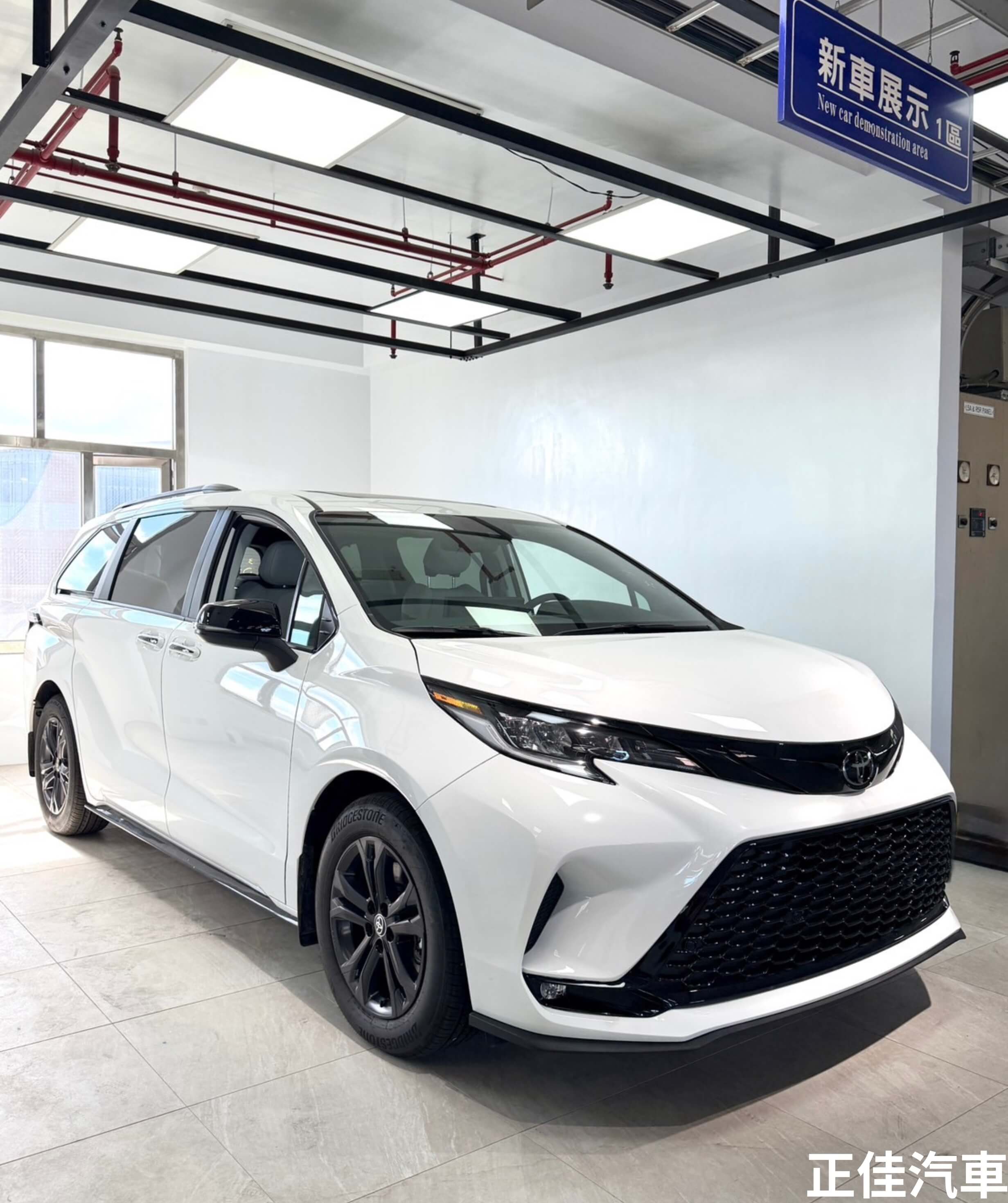 ✨✨✨🤍 2026 TOYOTA SIENNA Hybrid XSE 2.5L AWD +科技包 🤍 珍珠白｜全新車｜7人座✨✨✨